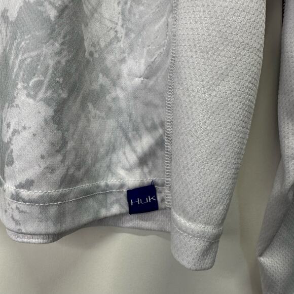 Huk Performace Fabrics Gray and White Camo Long Sleeve Fishing Shirt Mens Small - Picture 9 of 12